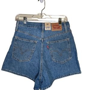 Levi mom jean shorts nwt